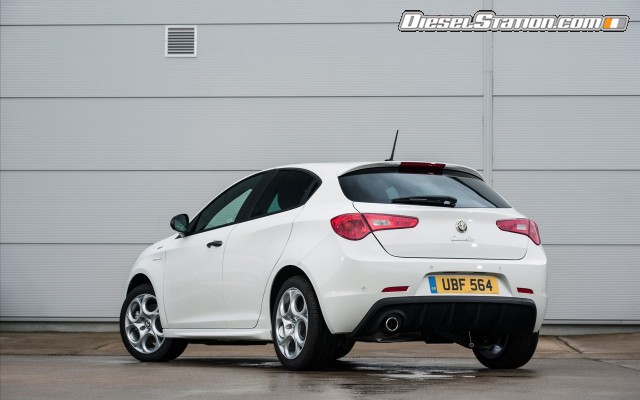 Alfa Romeo Giulietta Sprint 2015 Widescreen Picture #8 Alfa Romeo Giulietta Sprint 2015 Widescreen Picture #8